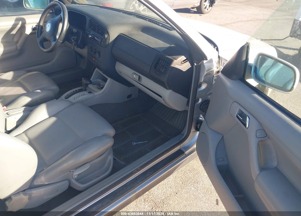 2002 VOLKSWAGEN CABRIO GLX VIN: 3VWDC21VX2M807749