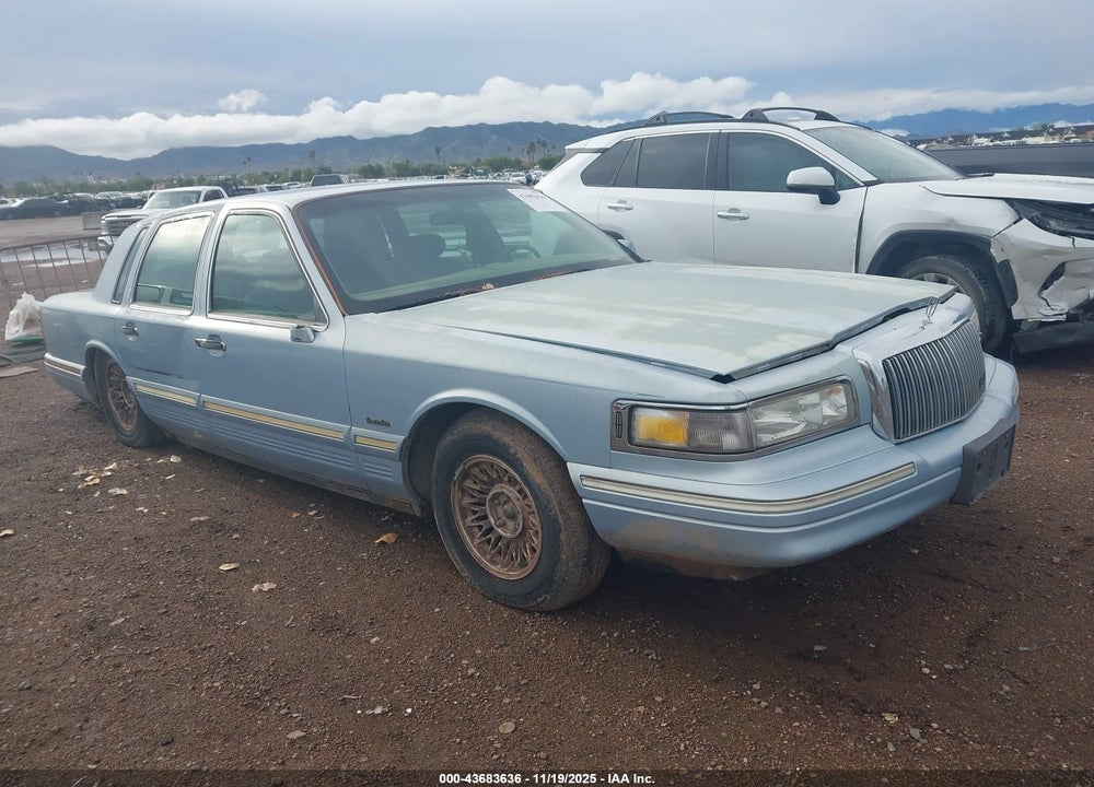 1997 LINCOLN TOWN CAR EXECUTIVE VIN: 1LNLM81W2VY725011