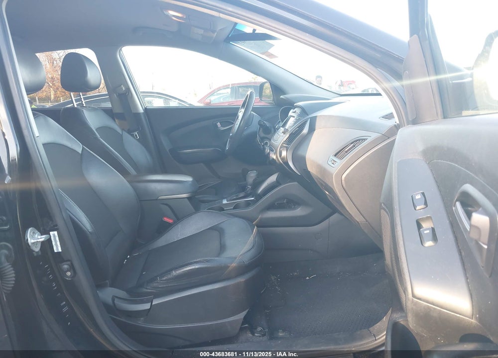 2015 HYUNDAI TUCSON GLS VIN: KM8JT3AF8FU976928