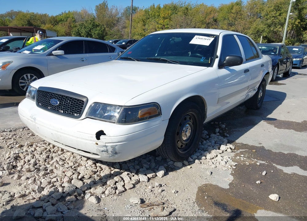2011 FORD CROWN VICTORIA VIN: 2FABP7BV8BX172874