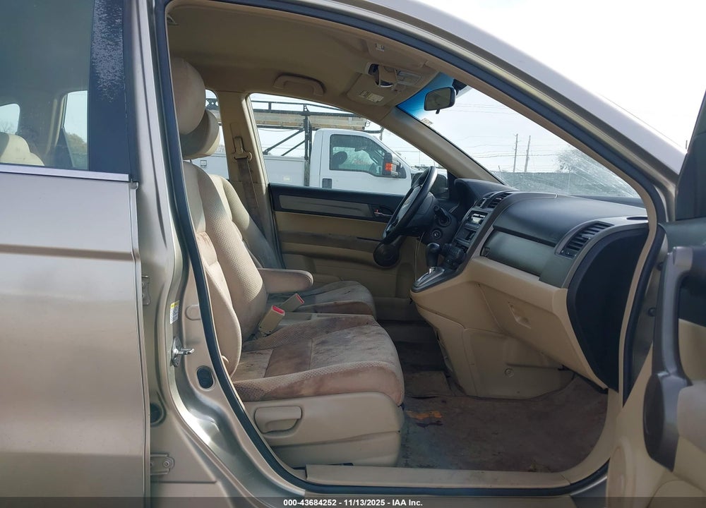 2008 HONDA CR-V LX VIN: JHLRE48318C077049