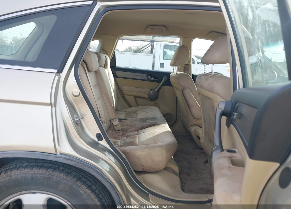 2008 HONDA CR-V LX VIN: JHLRE48318C077049
