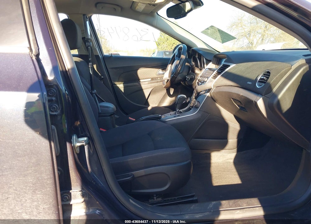 2014 CHEVROLET CRUZE 1LT AUTO VIN: 1G1PC5SB8E7425961
