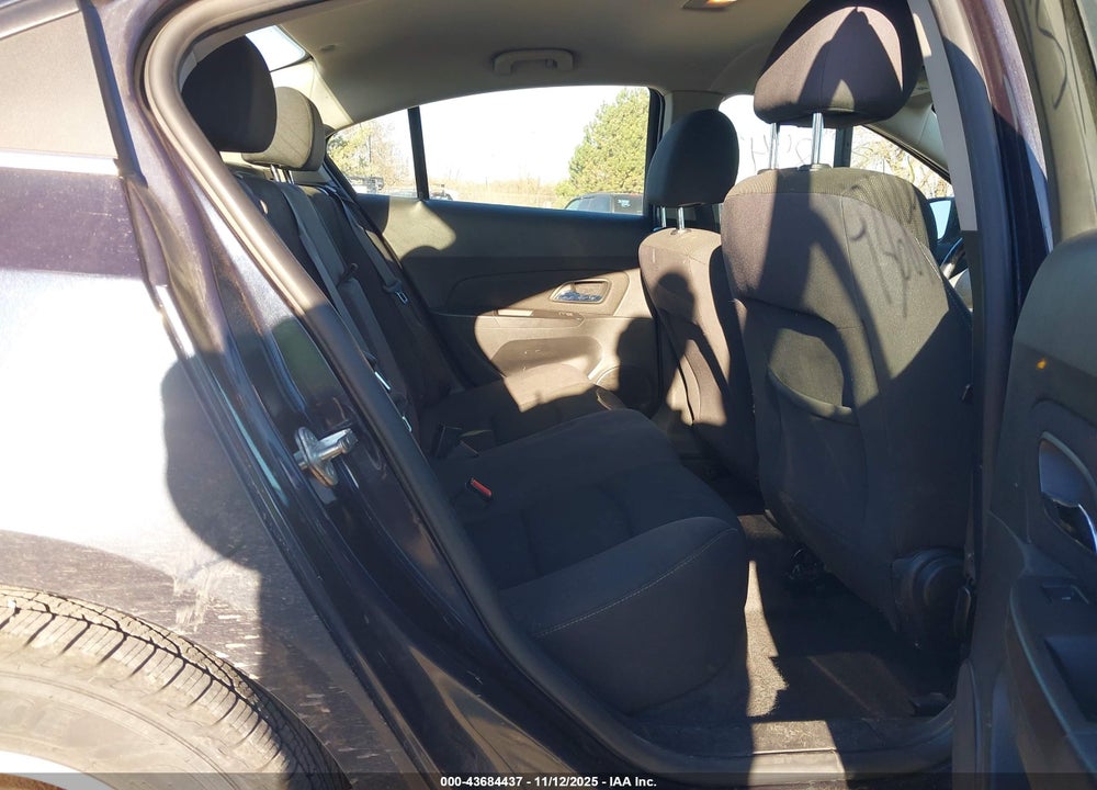 2014 CHEVROLET CRUZE 1LT AUTO VIN: 1G1PC5SB8E7425961