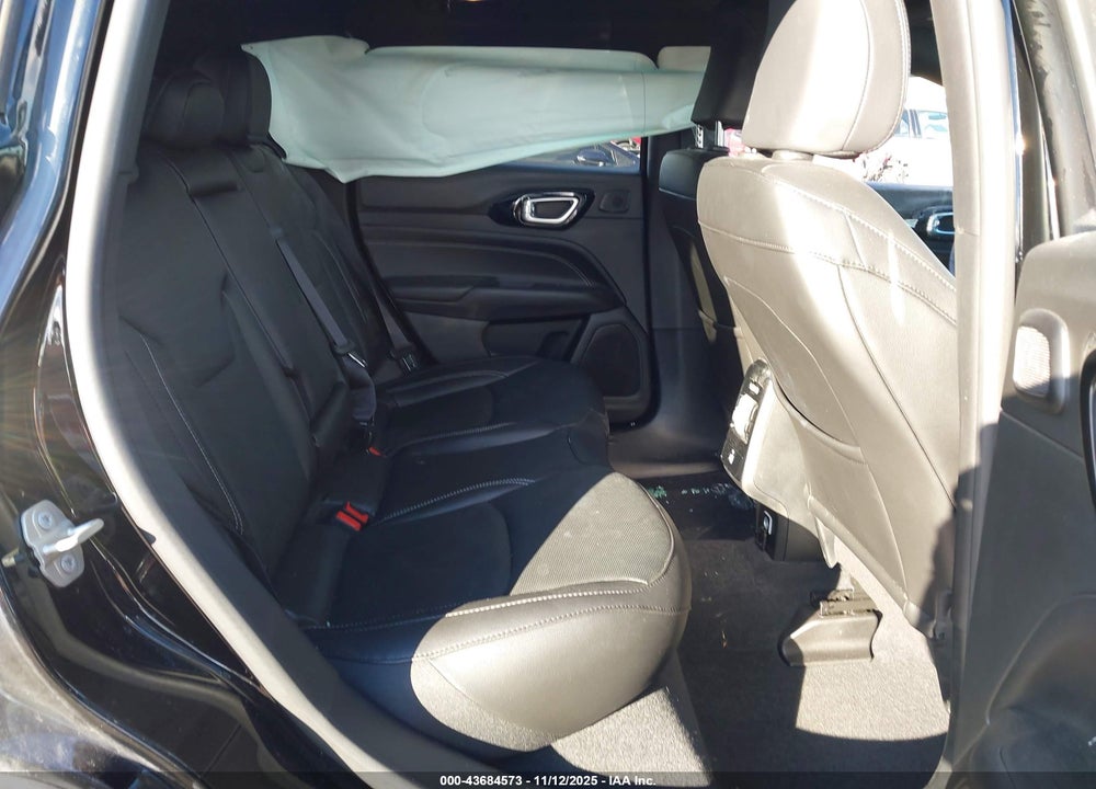 2024 JEEP COMPASS LIMITED 4X4 VIN: 3C4NJDCN1RT133688