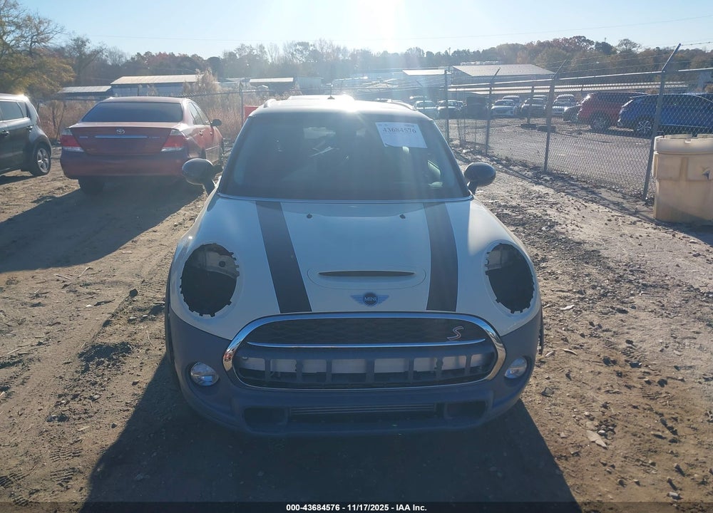 2017 MINI HARDTOP COOPER S VIN: WMWXP7C52H3C61781