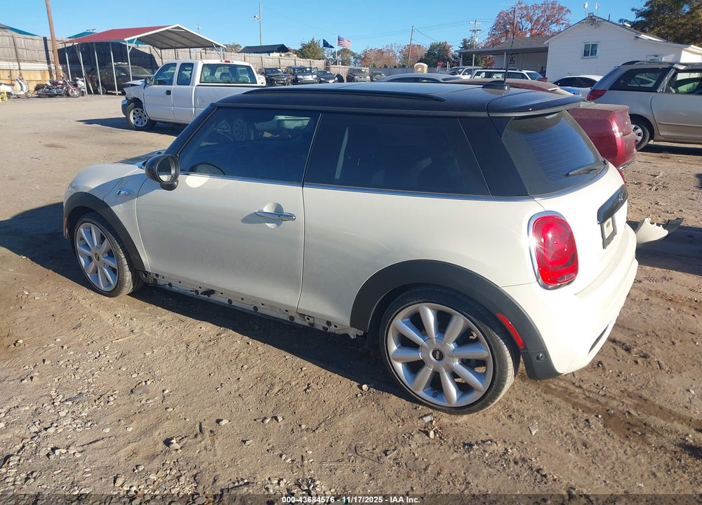 2017 MINI HARDTOP COOPER S VIN: WMWXP7C52H3C61781