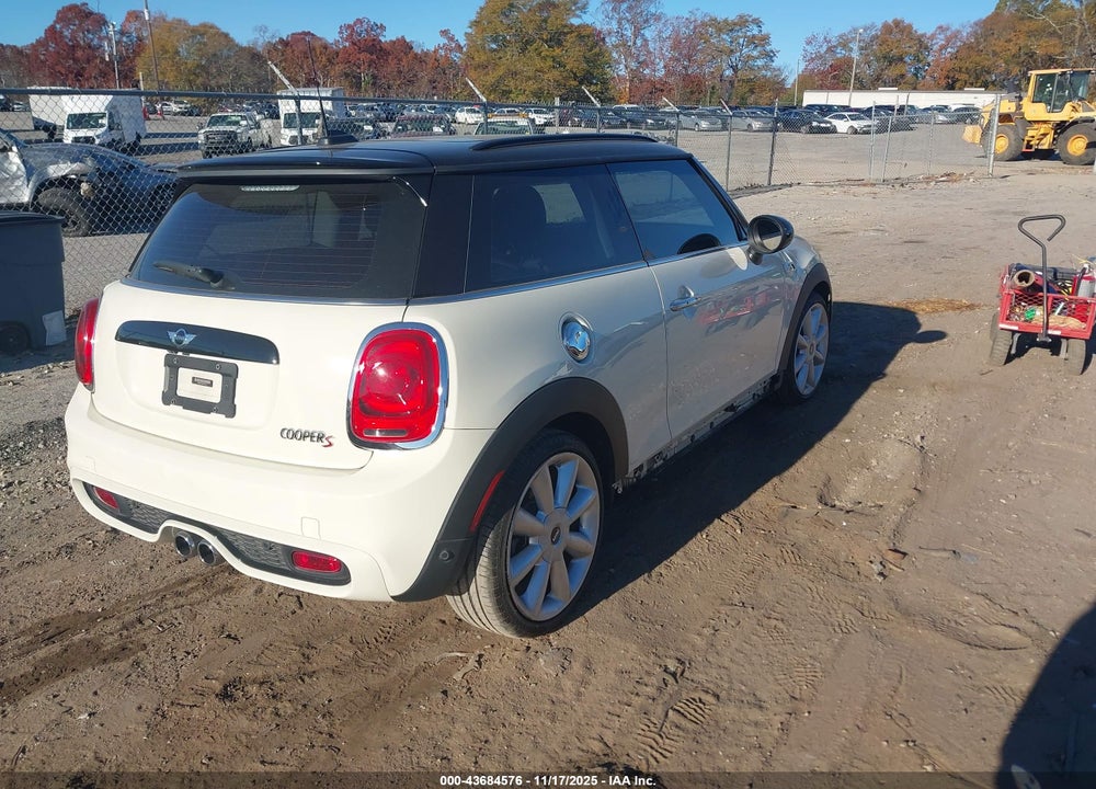 2017 MINI HARDTOP COOPER S VIN: WMWXP7C52H3C61781