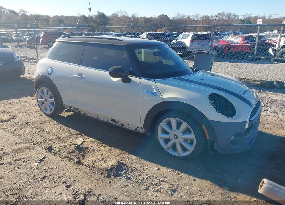 2017 MINI HARDTOP COOPER S VIN: WMWXP7C52H3C61781