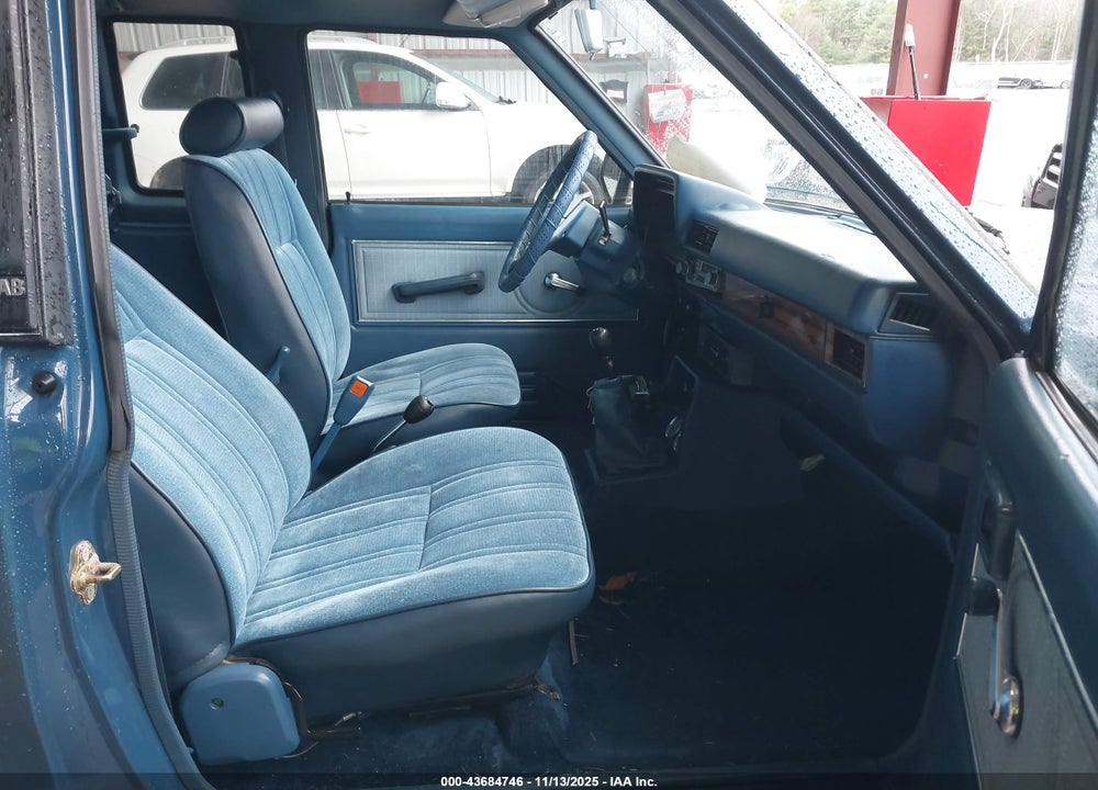 1985 NISSAN 720 KING CAB VIN: JN6ND06Y0FW010876