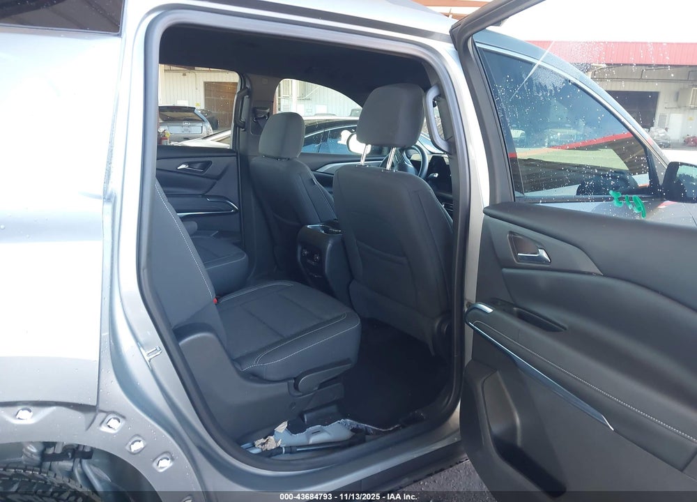 2025 CHEVROLET TRAVERSE FWD LT VIN: 1GNERGRS1SJ172017