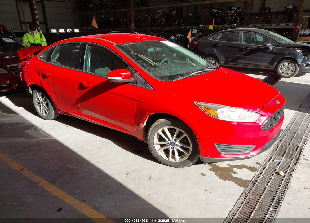 2016 FORD FOCUS SE VIN: 1FADP3F28GL250589