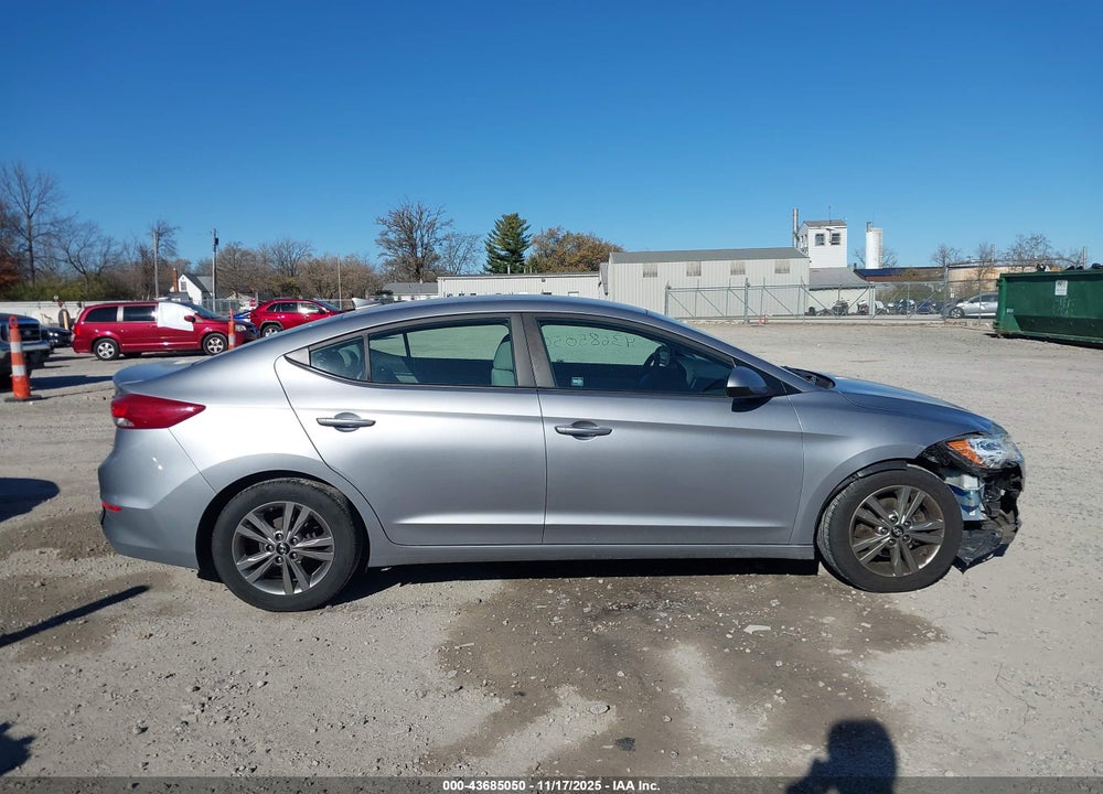 2017 HYUNDAI ELANTRA SE VIN: 5NPD84LF3HH070477