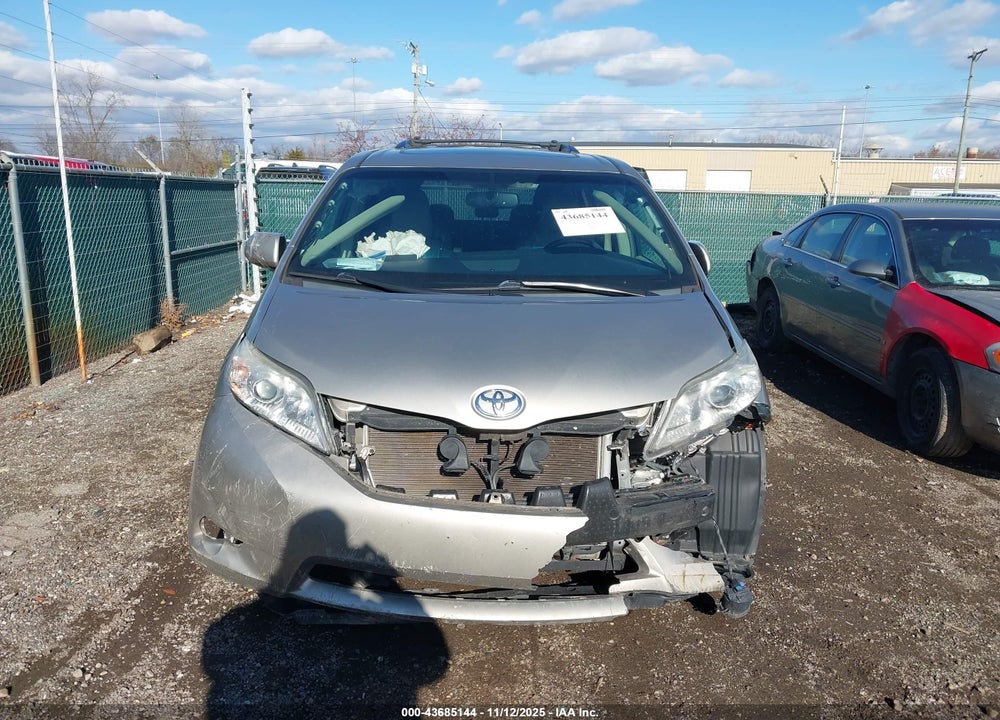 2016 TOYOTA SIENNA XLE 7 PASSENGER VIN: 5TDDK3DCXGS131008