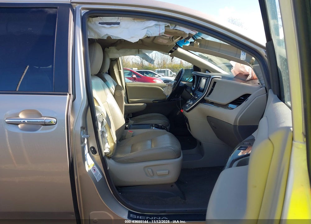 2016 TOYOTA SIENNA XLE 7 PASSENGER VIN: 5TDDK3DCXGS131008