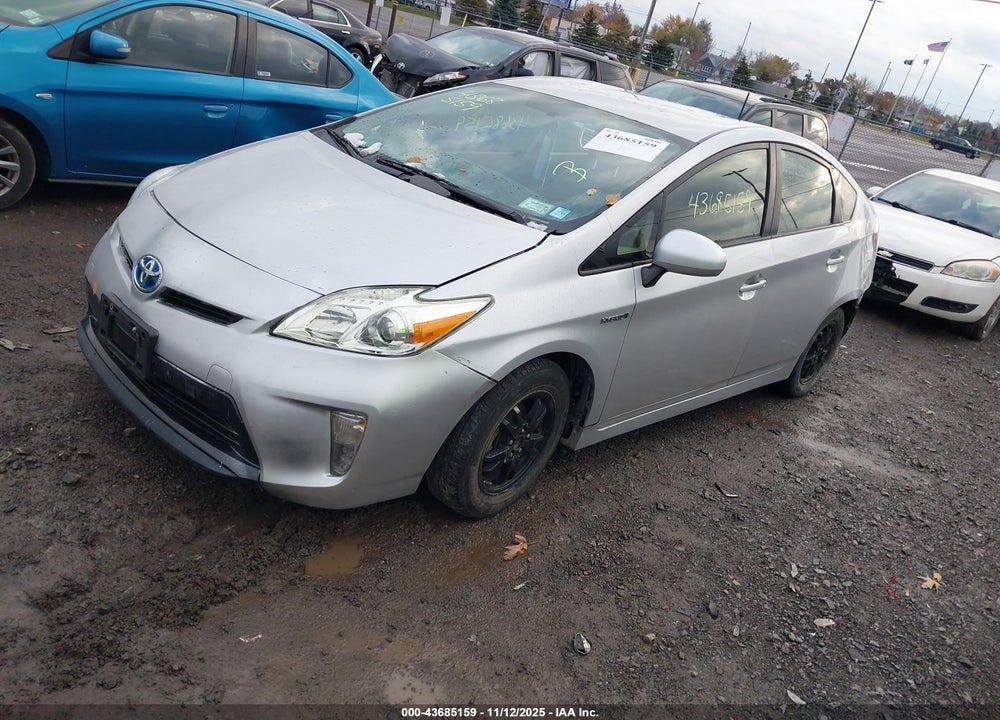 2015 TOYOTA PRIUS VIN: JTDKN3DU3F1952826