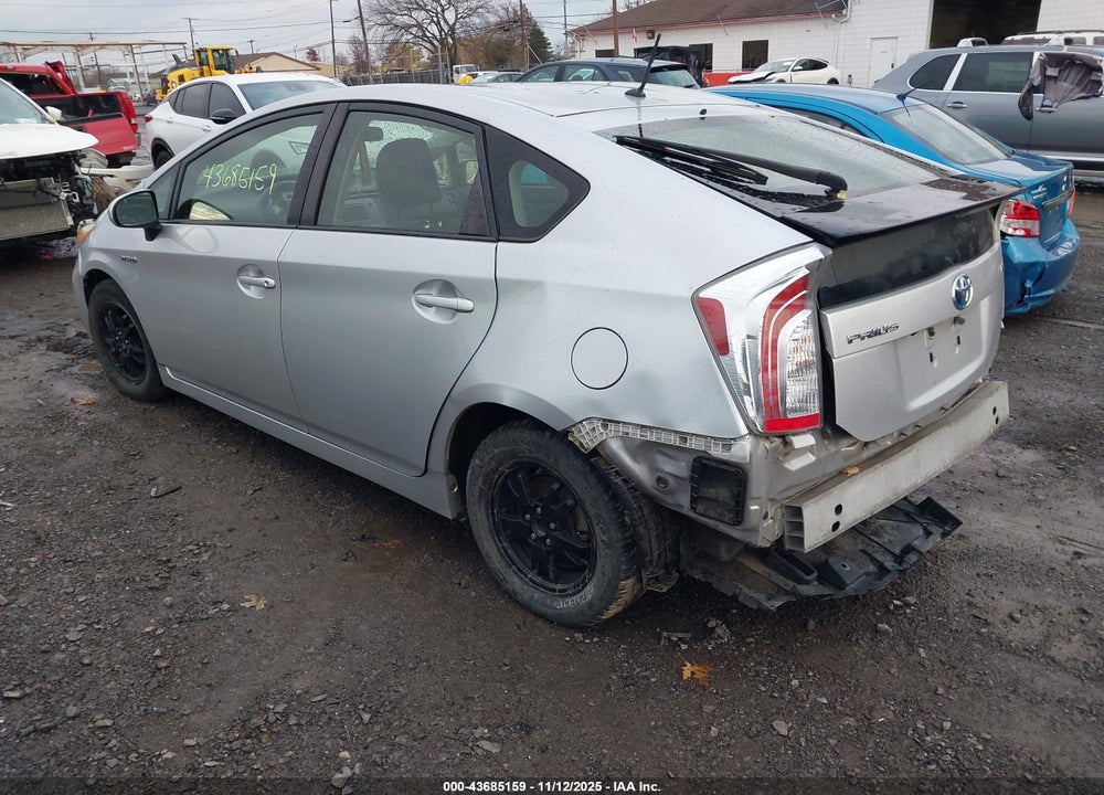 2015 TOYOTA PRIUS VIN: JTDKN3DU3F1952826
