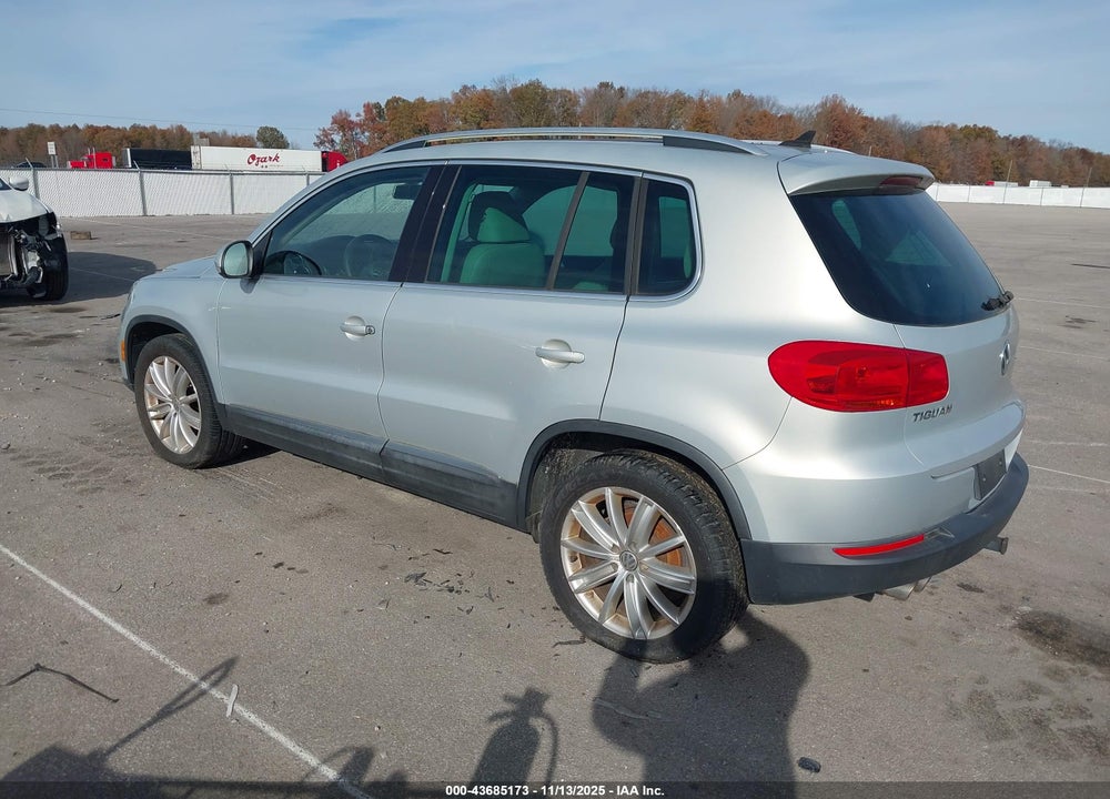 2012 VOLKSWAGEN TIGUAN SE VIN: WVGBV7AX2CW603477