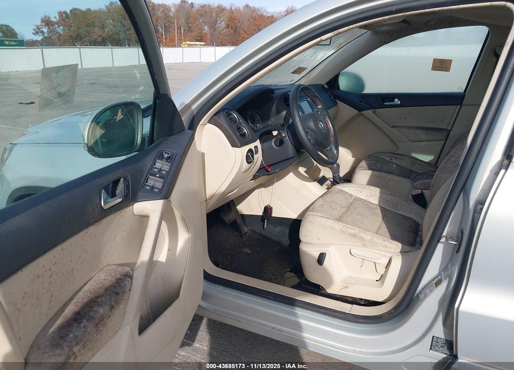 2012 VOLKSWAGEN TIGUAN SE VIN: WVGBV7AX2CW603477