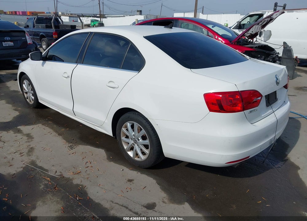 2013 VOLKSWAGEN JETTA SE VIN: 3VWDP7AJXDM449490