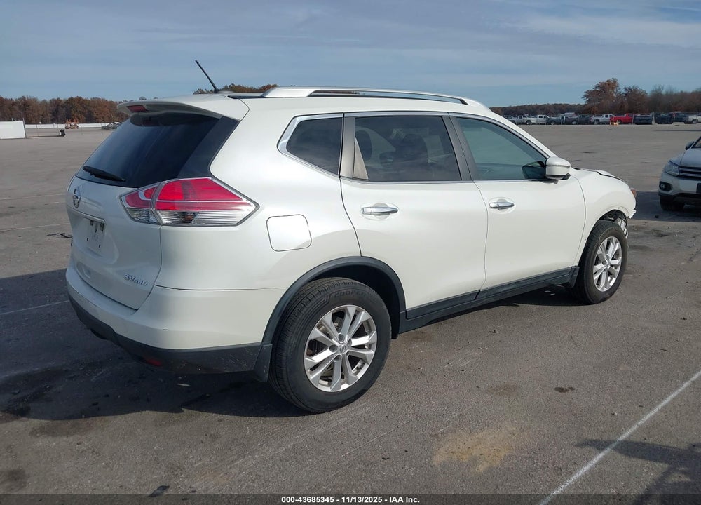 2015 NISSAN ROGUE SV VIN: 5N1AT2MV8FC761598