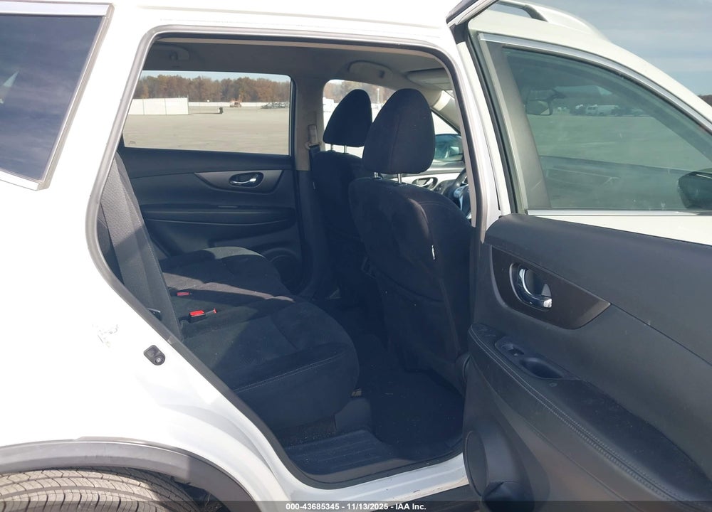 2015 NISSAN ROGUE SV VIN: 5N1AT2MV8FC761598