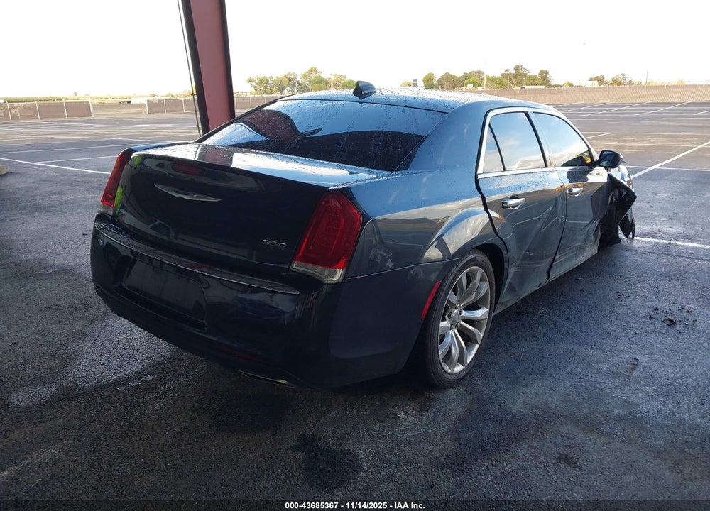 2019 CHRYSLER 300 LIMITED VIN: 2C3CCAEG0KH693512