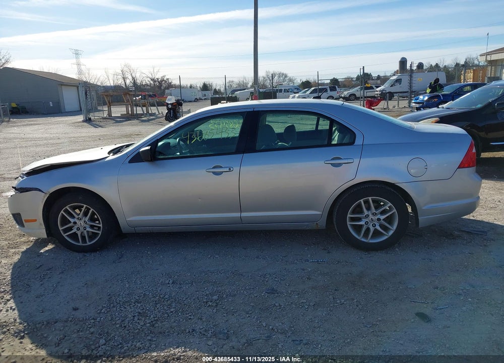 2012 FORD FUSION S VIN: 3FAHP0GA4CR350710