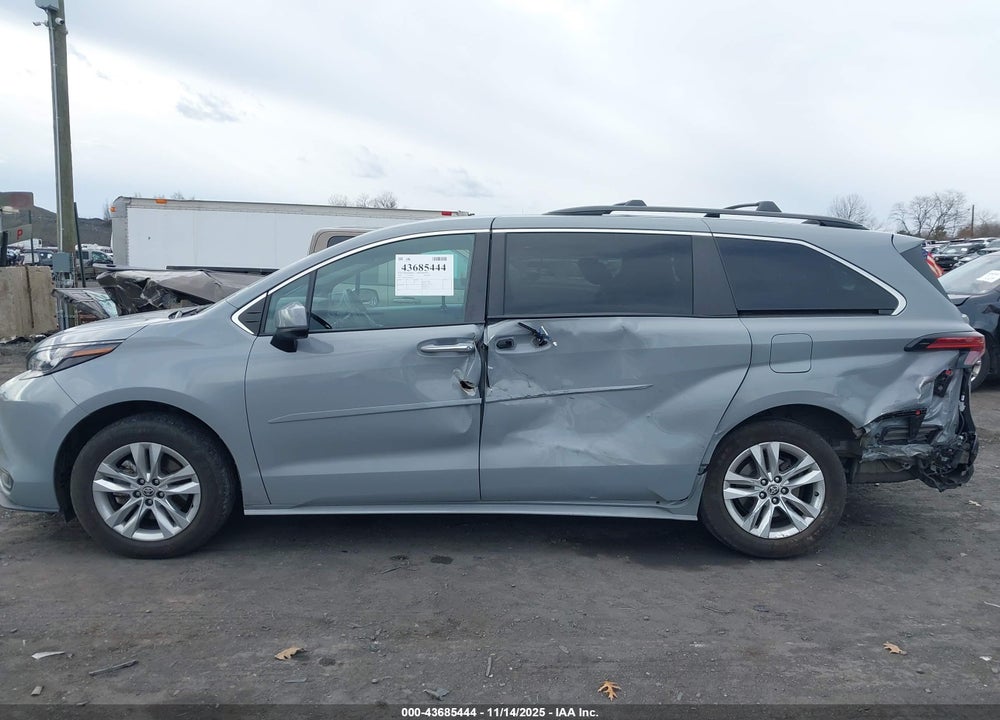 2022 TOYOTA SIENNA XLE WOODLAND EDITION VIN: 5TDASKFC1NS049157