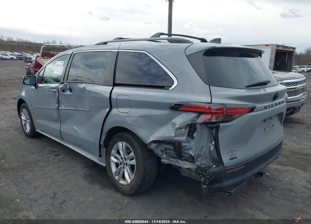2022 TOYOTA SIENNA XLE WOODLAND EDITION VIN: 5TDASKFC1NS049157