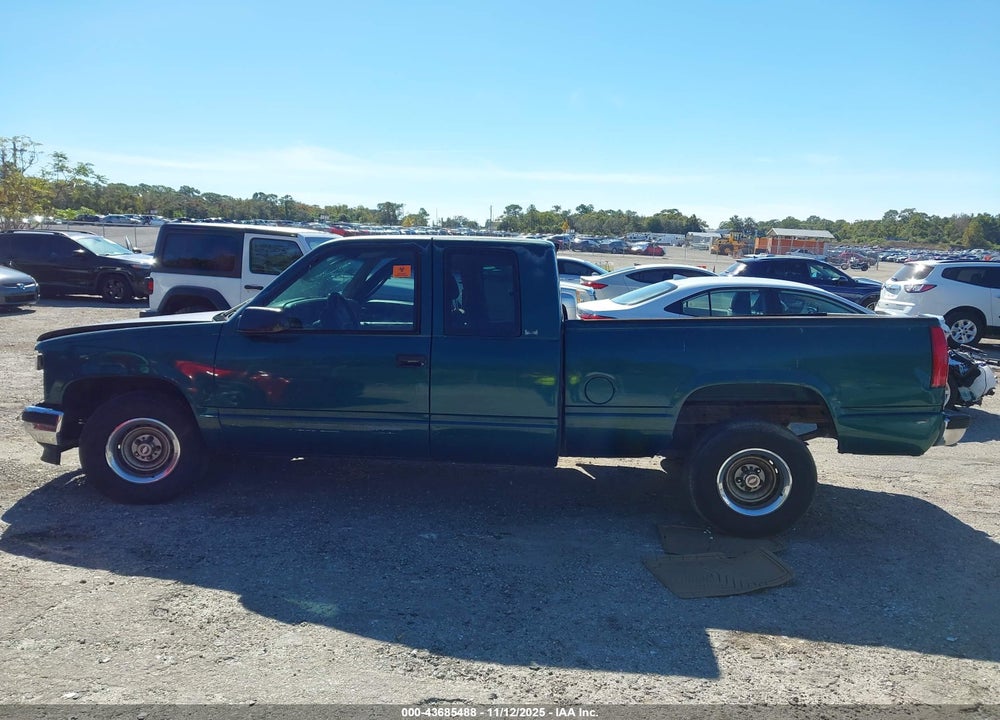 1997 CHEVROLET C1500 FLEETSIDE VIN: 1GCEC19M7VE145670