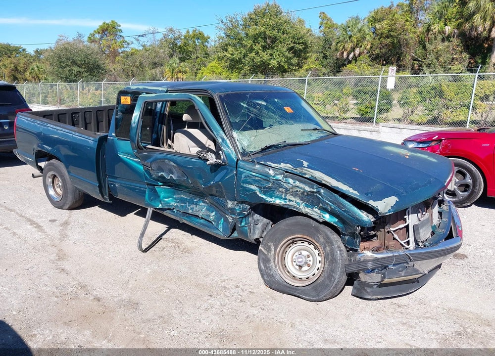 1997 CHEVROLET C1500 FLEETSIDE VIN: 1GCEC19M7VE145670