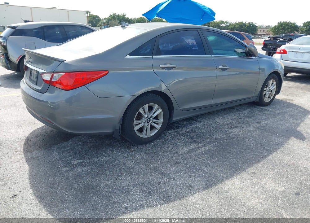 2013 HYUNDAI SONATA GLS VIN: 5NPEB4AC2DH713040