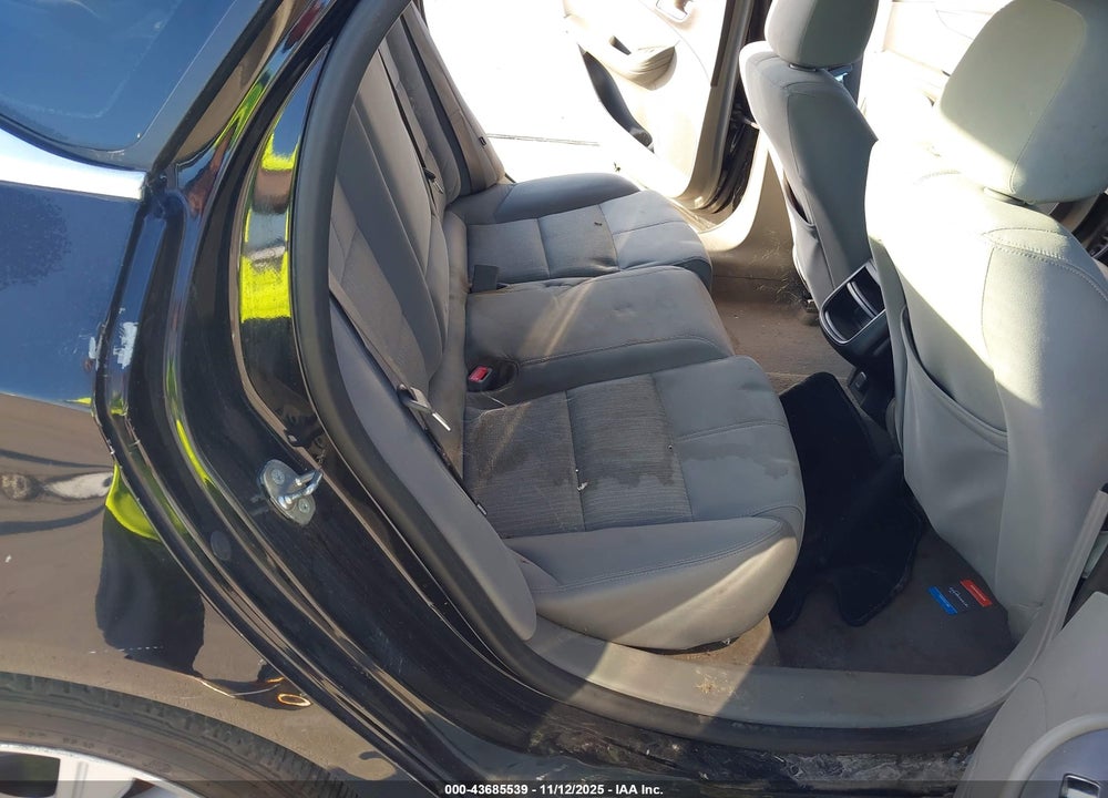 2014 CHEVROLET IMPALA 1LS VIN: 1G11Y5SL8EU112829