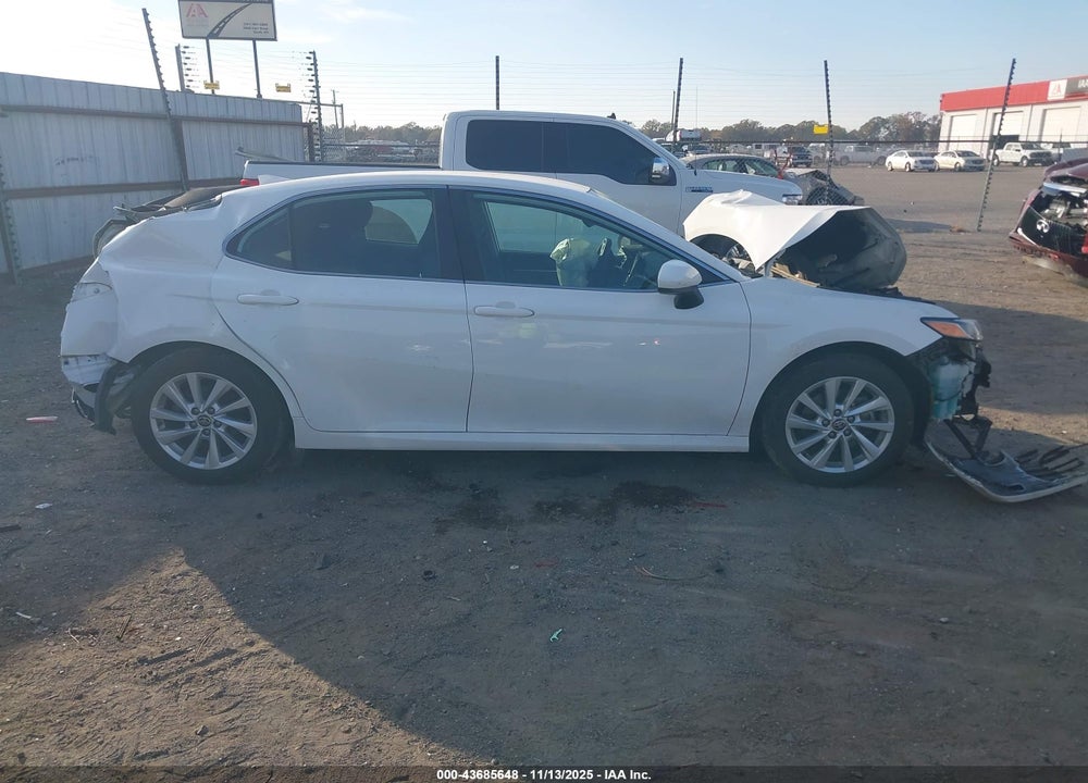 2021 TOYOTA CAMRY LE VIN: 4T1C11AK6MU459561