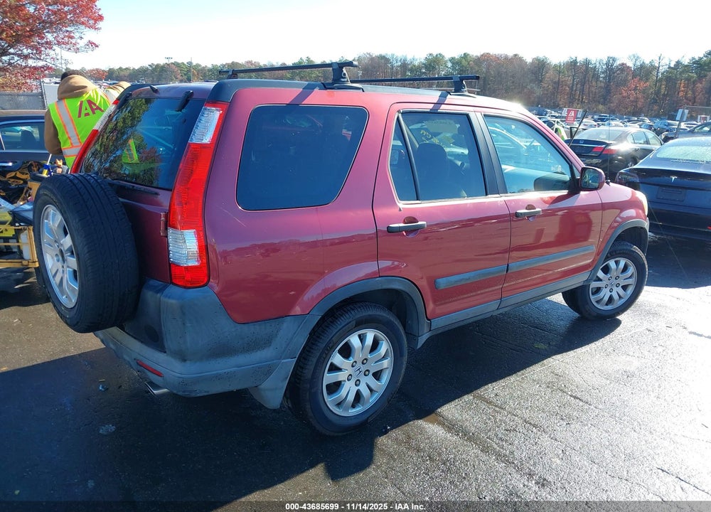 2005 HONDA CR-V EX VIN: SHSRD78855U320236
