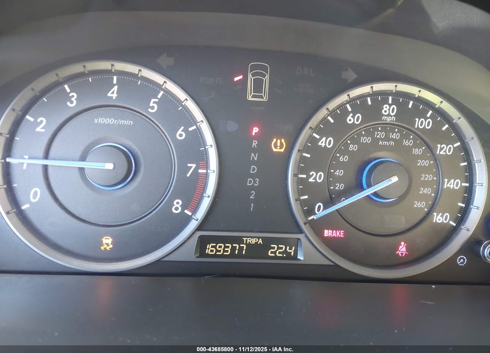 2011 HONDA ACCORD CROSSTOUR VIN: 5J6TF2H55BL007027