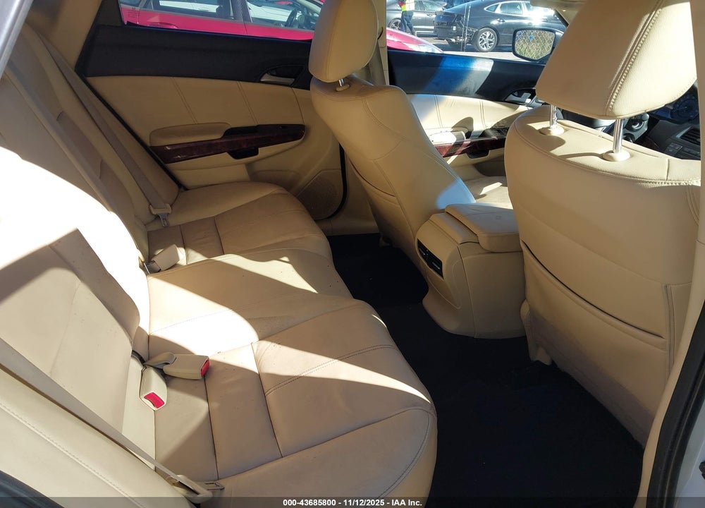 2011 HONDA ACCORD CROSSTOUR VIN: 5J6TF2H55BL007027
