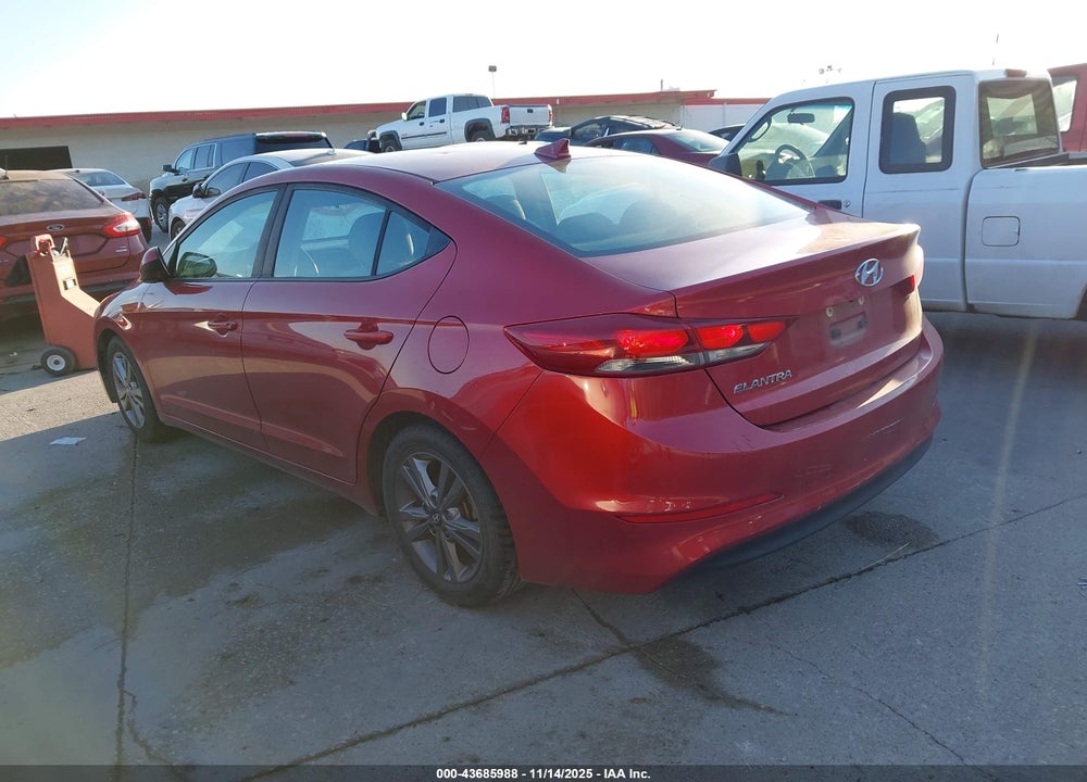 2018 HYUNDAI ELANTRA SEL VIN: 5NPD84LF7JH256271