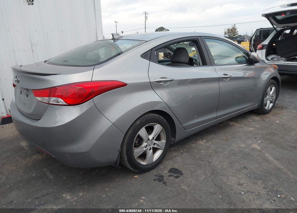 2013 HYUNDAI ELANTRA GLS/LIMITED VIN: KMHDH4AE4DU516111
