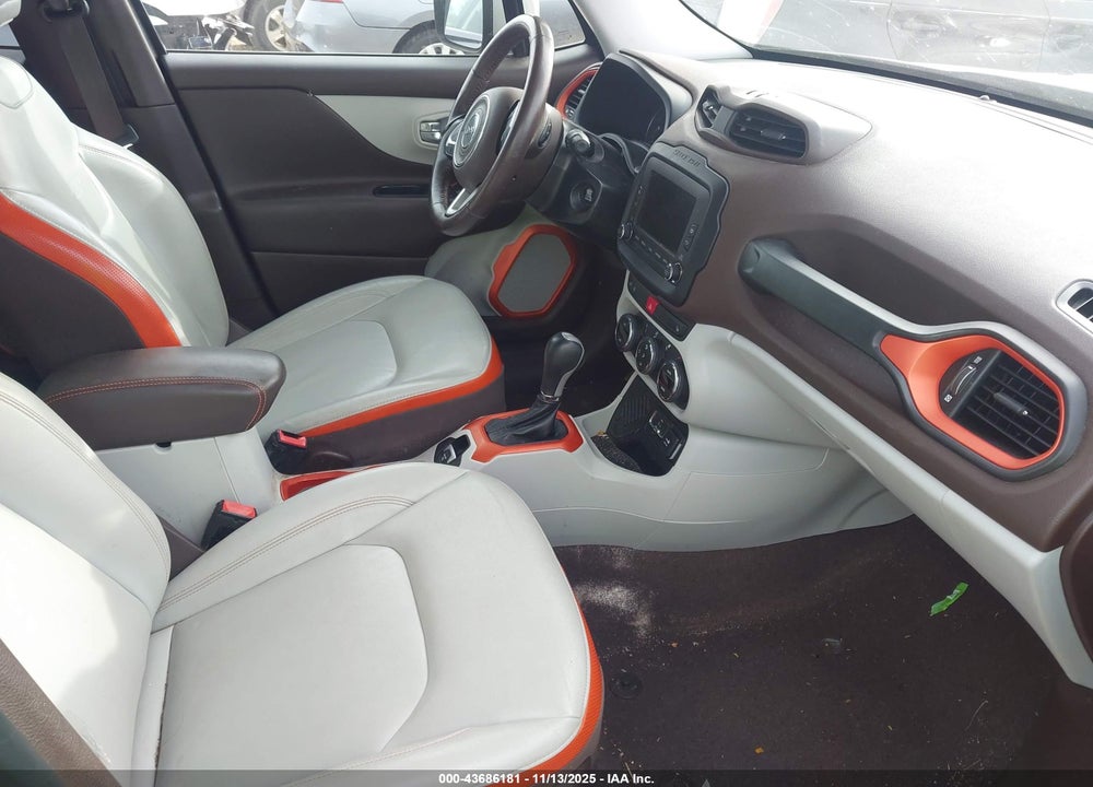 2017 JEEP RENEGADE VIN: ZACCJADB5HPF79357