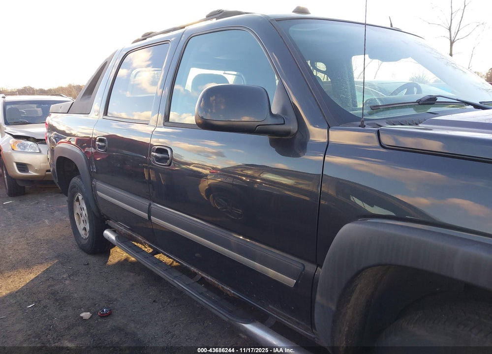 2005 CHEVROLET AVALANCHE 1500 LT VIN: 3GNEK12Z05G137354