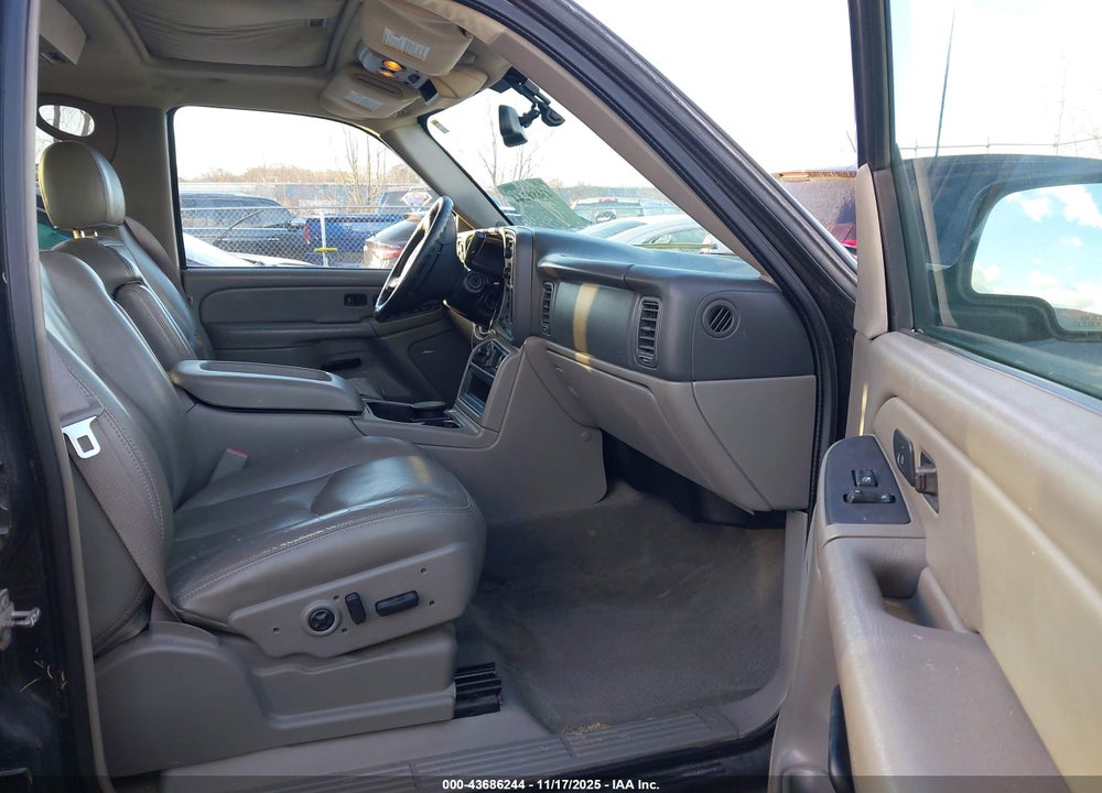 2005 CHEVROLET AVALANCHE 1500 LT VIN: 3GNEK12Z05G137354