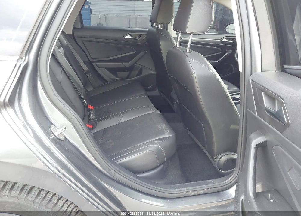 2019 VOLKSWAGEN JETTA 1.4T SEL VIN: 3VWE57BU9KM084946