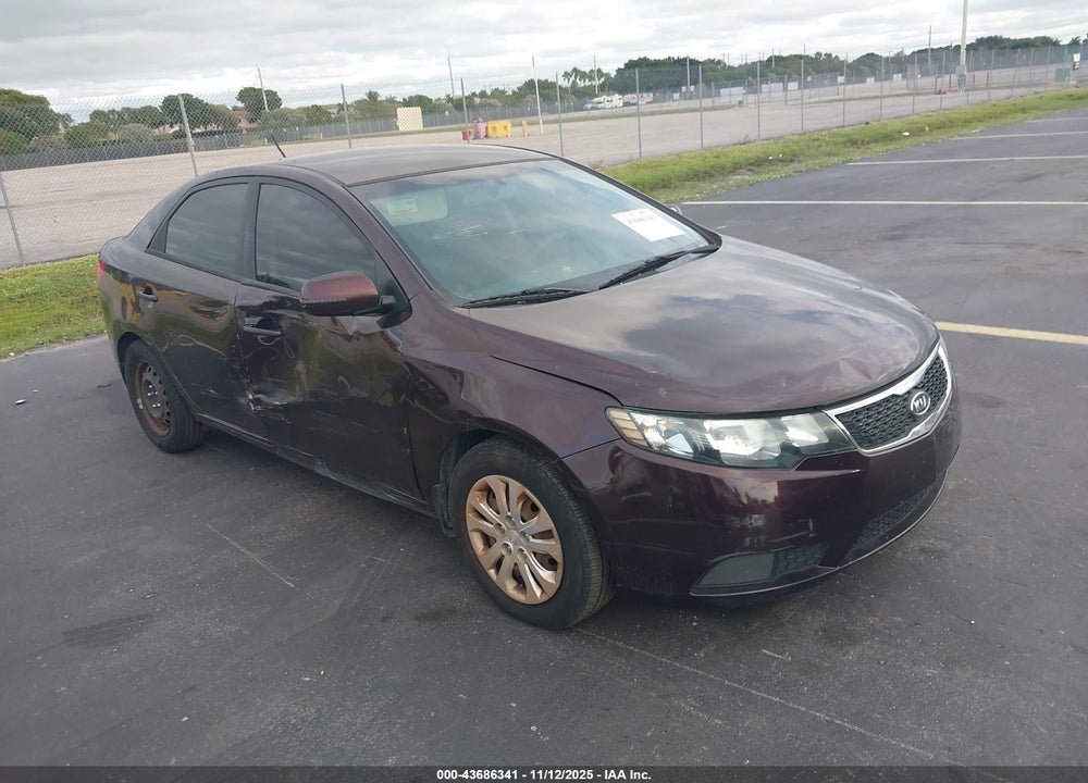 2011 KIA FORTE EX VIN: KNAFU4A22B5457286
