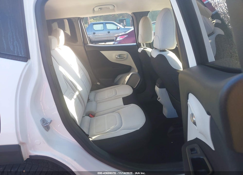 2018 JEEP RENEGADE LATITUDE FWD VIN: ZACCJABH2JPH64317