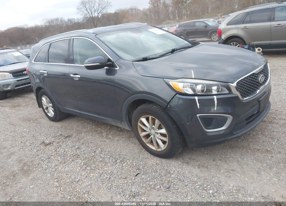 2016 KIA SORENTO 2.4L LX VIN: 5XYPG4A35GG154007
