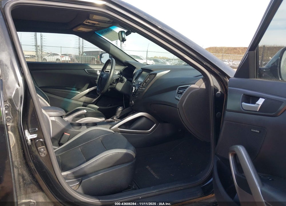 2016 HYUNDAI VELOSTER TURBO VIN: KMHTC6AE9GU292277