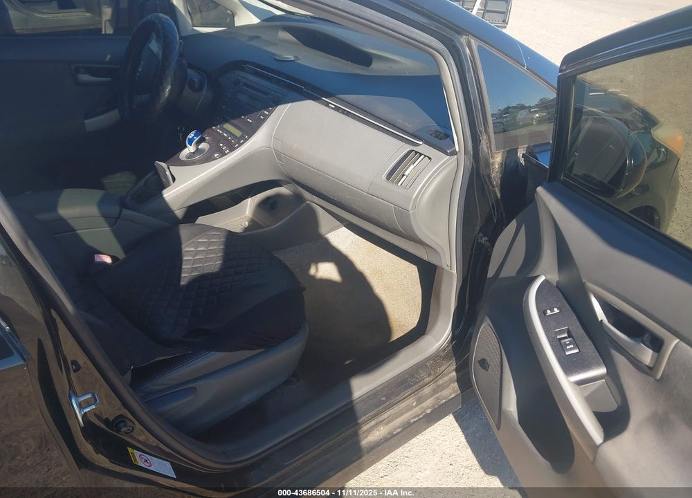 2010 TOYOTA PRIUS III VIN: JTDKN3DU9A0053080