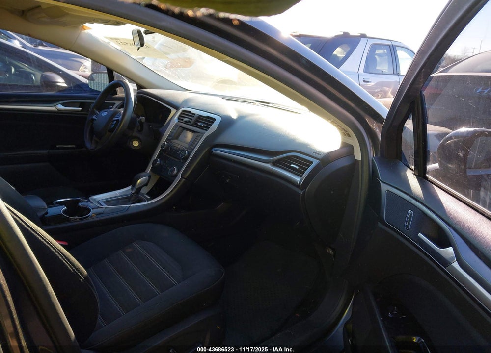 2016 FORD FUSION SE VIN: 3FA6P0H79GR219322